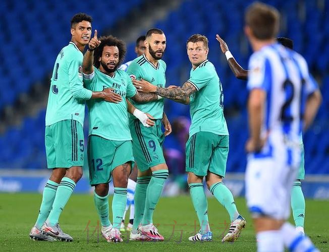 西甲-拉莫斯点射本泽马破门 皇马2-1皇家社会登顶 西甲-拉莫斯点射本泽马破门 皇马2-1皇家社会登顶